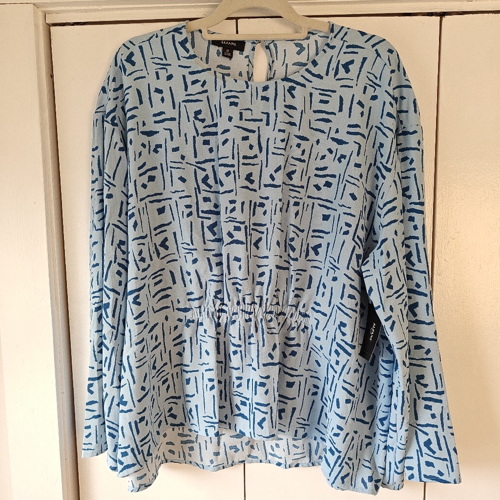 Alfani top in size 2x, new with tags